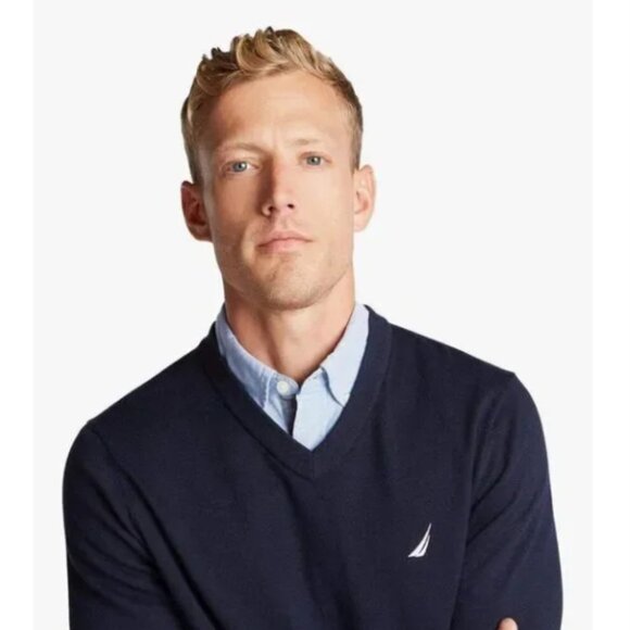 Nautica Classic Fit Navtech Soft Long Sleeve V-Neck Sweater Navy Blue *NWT* - Picture 2 of 7